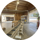 プレカット加工の機械